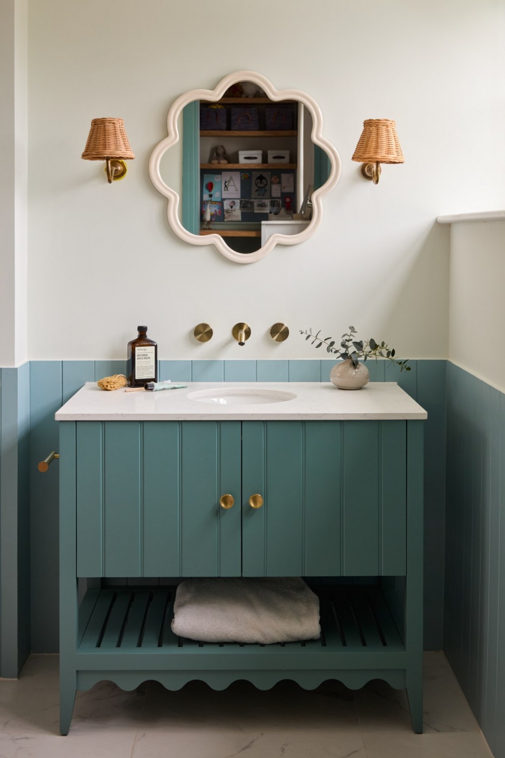 Rhubarb House | Girl's Bathroom | Interior Designers